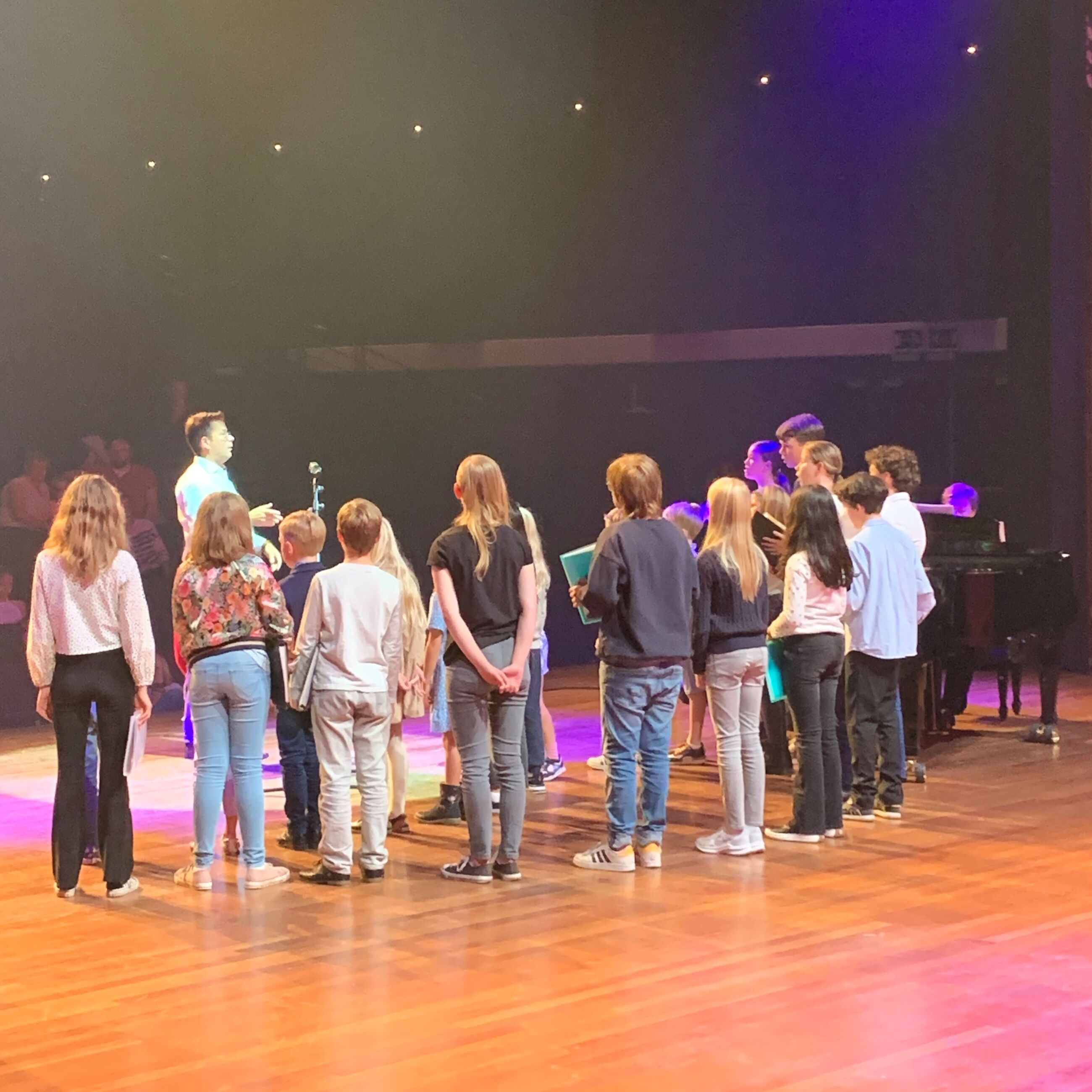 Als kind zingen in een koor. 