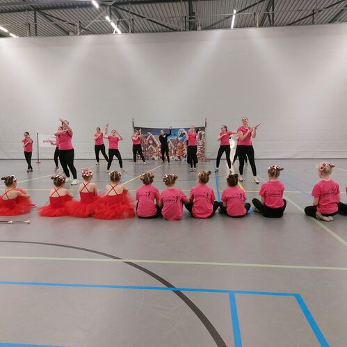 Dans en twirl bij Glitters Prinsenbeek